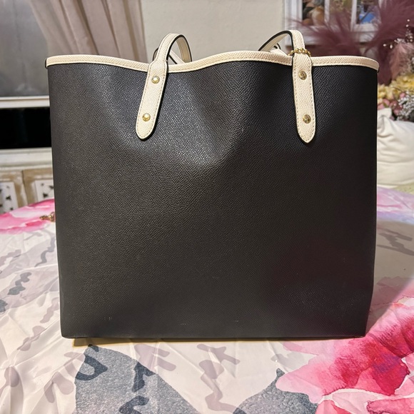 Coach reversible tote - Picture 2 of 4